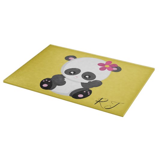 Planche À Découper Joli Panda sur le Monogramme Arrière - plan Jaune  (Coin)