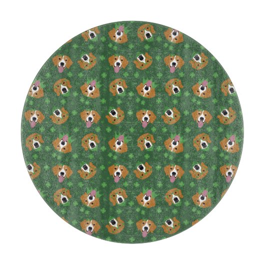 Planche À Découper Joyeux chien Beagle Jour de la Saint Patrick (Devant)