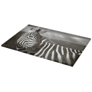 Planche À Découper Kenya. Noir et blanc de zèbre et plaine.