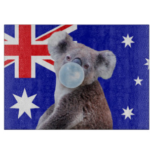 Planche À Découper Koala soufflant de la gomme à bulles bleue Drapeau