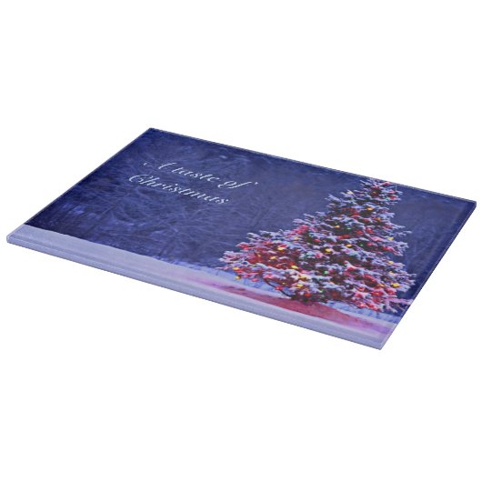 Planche À Découper La neige a couvert l'arbre de Noël (Coin)