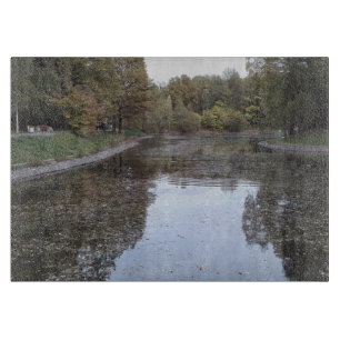 Planche À Découper Lac Automnal Tranquille – Édition Scandinave