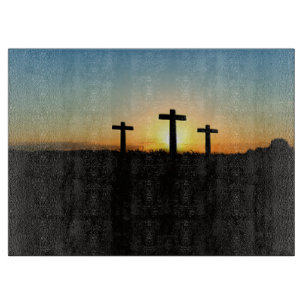 Planche À Découper Les croix de crucifixion au coucher du soleil