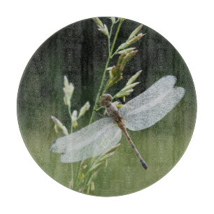 Planche À Découper Libellule Darner couverte de rosée