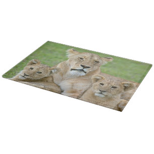 Planche À Découper Lionne et deux lionceaux, Afrique orientale, Tanza