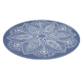 Planche À Découper Mandala blanc exotique sur Arrière - plan bleu (Coin)