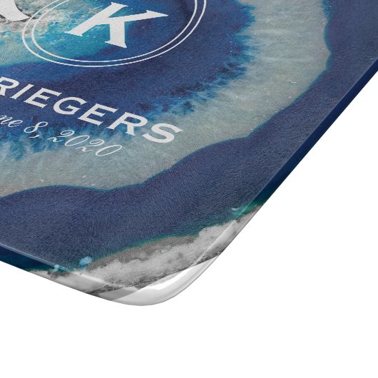 Planche À Découper Mariage bleu de monogramme d'agate (Coin)