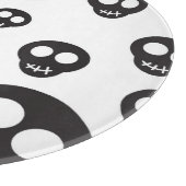 Planche À Découper Motif avec les crânes noirs sur le blanc (Coin)