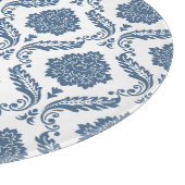 Planche À Découper Motif Damassé Rococo Bleu sur Fond Blanc (Coin)