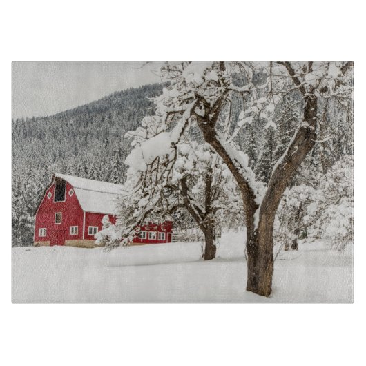 Planche À Découper Neige fraîche sur grange rouge (Devant)