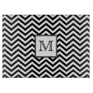 Planche à découper noire et blanche de Chevron d