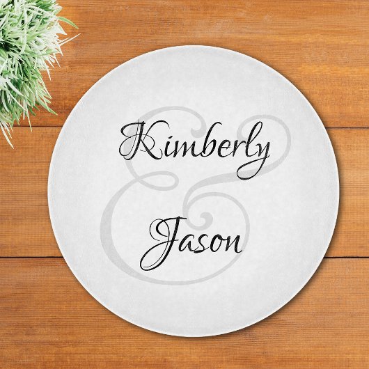 Planche À Découper Noms de lui et d'elle en script noir et gris