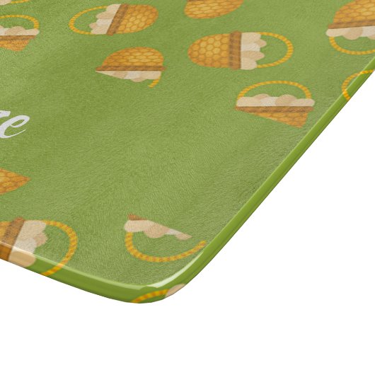 Planche À Découper Oeufs en corbeille marron sur vert (Coin)