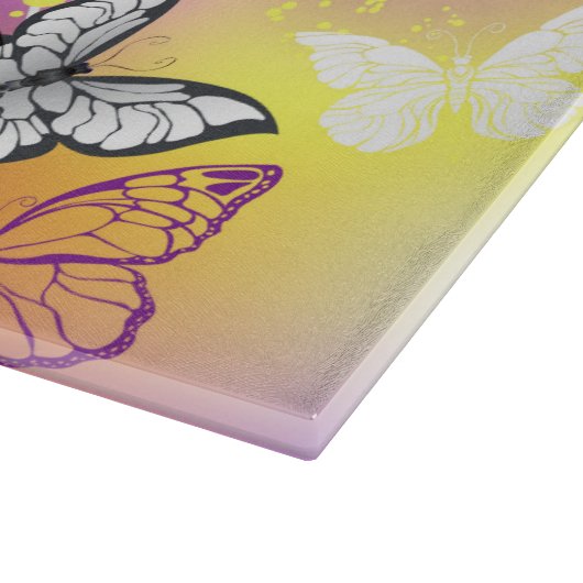 Planche À Découper Papillons Monarque sur Arrière - plan pourpre (Coin)