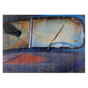 Planche À Découper Pare-brise d'un vieux camion rouillé
