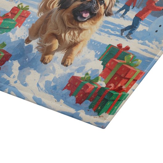 Planche À Découper Pekingese Chien courant dans la neige avec le Casq (Coin)