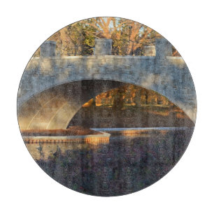 Planche À Découper Pont peint au coucher du soleil par Shirley Taylor