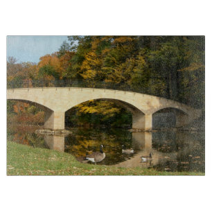 Planche À Découper Pont Rainbow à l'automne au Grove City College