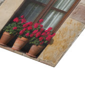 Planche À Découper Pots de fleurs de fenêtre dans un village (Coin)