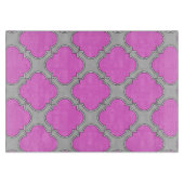 Planche À Découper Quatrefoil rose et gris (Devant)