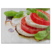 Planche À Découper Salade de Caprese. Tranches de tomate et de (Devant)