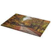 Planche À Découper Sentier boisé avec feuillage d'automne (Coin)