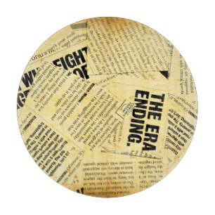 Planche À Découper Texte du journal de presse avec vieux papier
