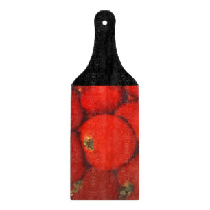 Planche À Découper Tomates de jardin à la maison rouge juteuse