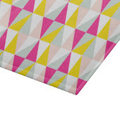 Planche À Découper Triangles géométriques rose et motif de jaune (Coin)