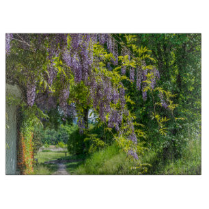 Planche À Découper Verre de ruelle de pays de glycines