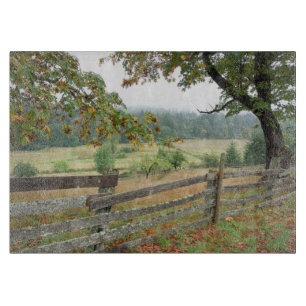 Planche À Découper Vieille Clôture Dans Une Ferme