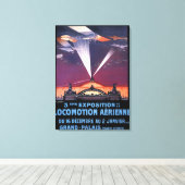 Plane Flying Over Searchlight Poster Canvas Afdruk (Insitu (Houten vloer))