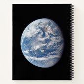 Planeet Aarde genomen door de Apollo 11 bemanning. Notitieboek (Achterkant)