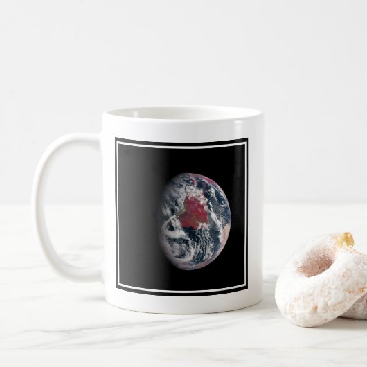 Plant groei op Planet Earth. Koffiemok (Met donut)