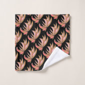 Plante Root Brown Rose sur Noir (Gant de toilette)