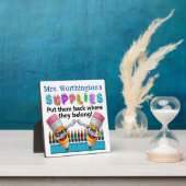 Plaque d'alimentation mignonne pour le bureau ou l (Insitu)