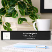 Plaque de bureau en acrylique noir paisible/popula