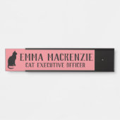 Plaque de nom de chat rose suspendue à la porte (Devant)
