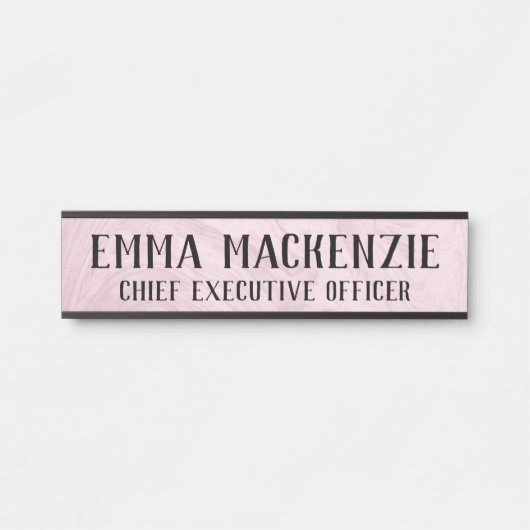 Plaque de nom de porte suspendue en marbre rose (Devant)