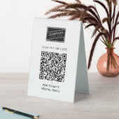 Plaque De Table Ajouter le code QR de l'entreprise et les informat (En SItu (Tableau))