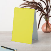 Plaque De Table Améliorez Votre Conception avec un Fond Jaune (En SItu (Tableau))