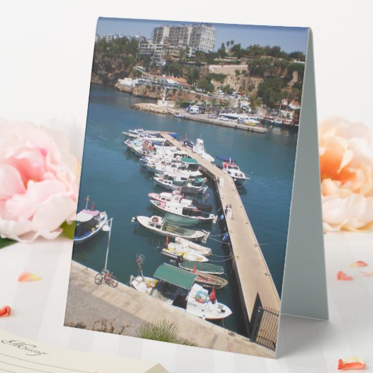 Plaque De Table Baie avec bateaux de croisière dans la vieille vil (In SItu (Mariage))