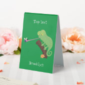 Plaque De Table Caricature de lézard de caméléon vert joyeux (In SItu (Mariage))