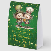 Plaque De Table Cheerful St. Patrick’s Day Party Illustration (Arrière)