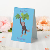 Plaque De Table Chimpanzé mignon dans la jungle suspendu dessin an (In SItu (Mariage))