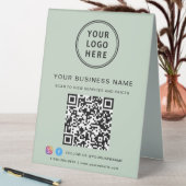 Plaque De Table Code QR du logo de l'entreprise sur fond vert saug (En SItu (Tableau))