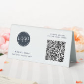 Plaque De Table Code QR moderne et logo d'entreprise (In SItu (Mariage))