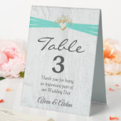 Plaque De Table Coeur d'or avec Ruban Aqua sur bois blanchi (In SItu (Mariage))