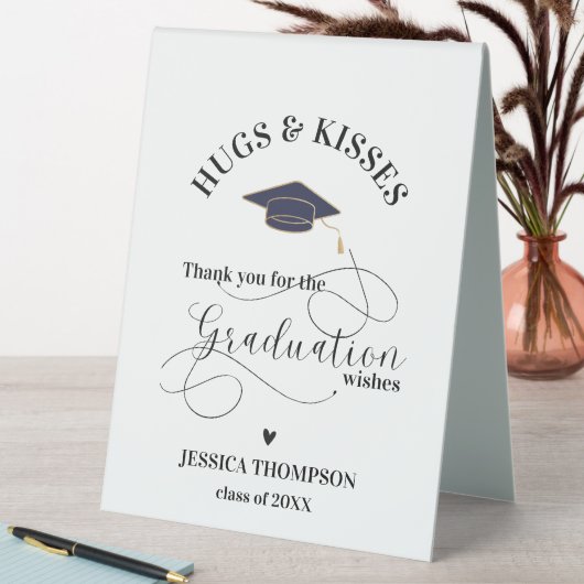 Plaque De Table Cute Hugs & Kisses Photo 2025 Graduation Merci (En SItu (Tableau))
