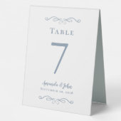 Plaque De Table Élégant Numéro de mariage Calligraphie Chic Dusty (Verso)